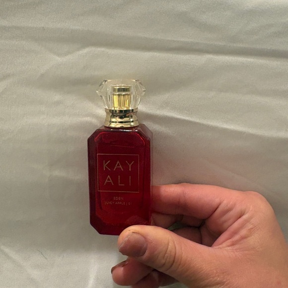 Kayali Perfume Set - Picture 2 of 3